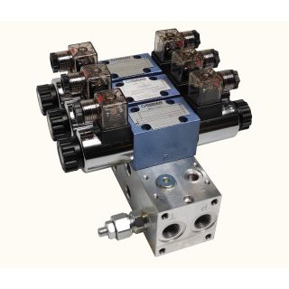 Rozdzielacz 3 sekcyjny elektryczny PONAR WADOWICE CETOP 3, 4WE6 NG6 suwaki E  12V 24V 230V